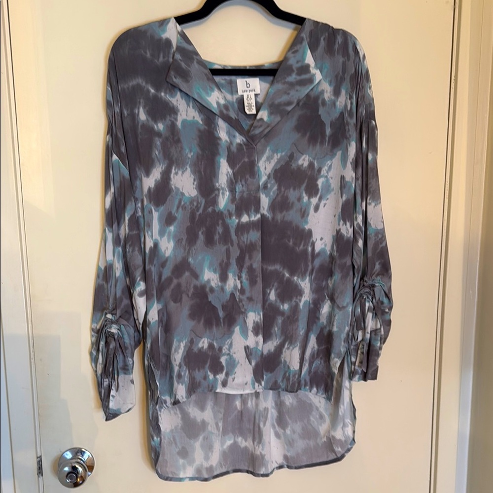 Spring B New York Gray and Blue Women's Top
